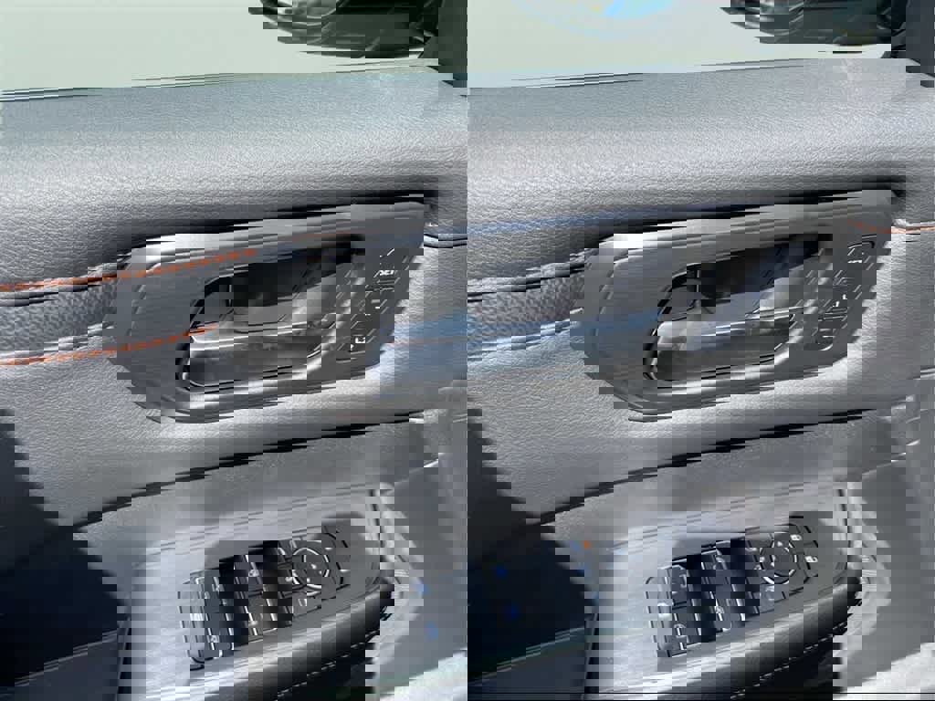 New 2025 Nissan Armada PRO-4X w/ Pro-4X Premium Package image 10