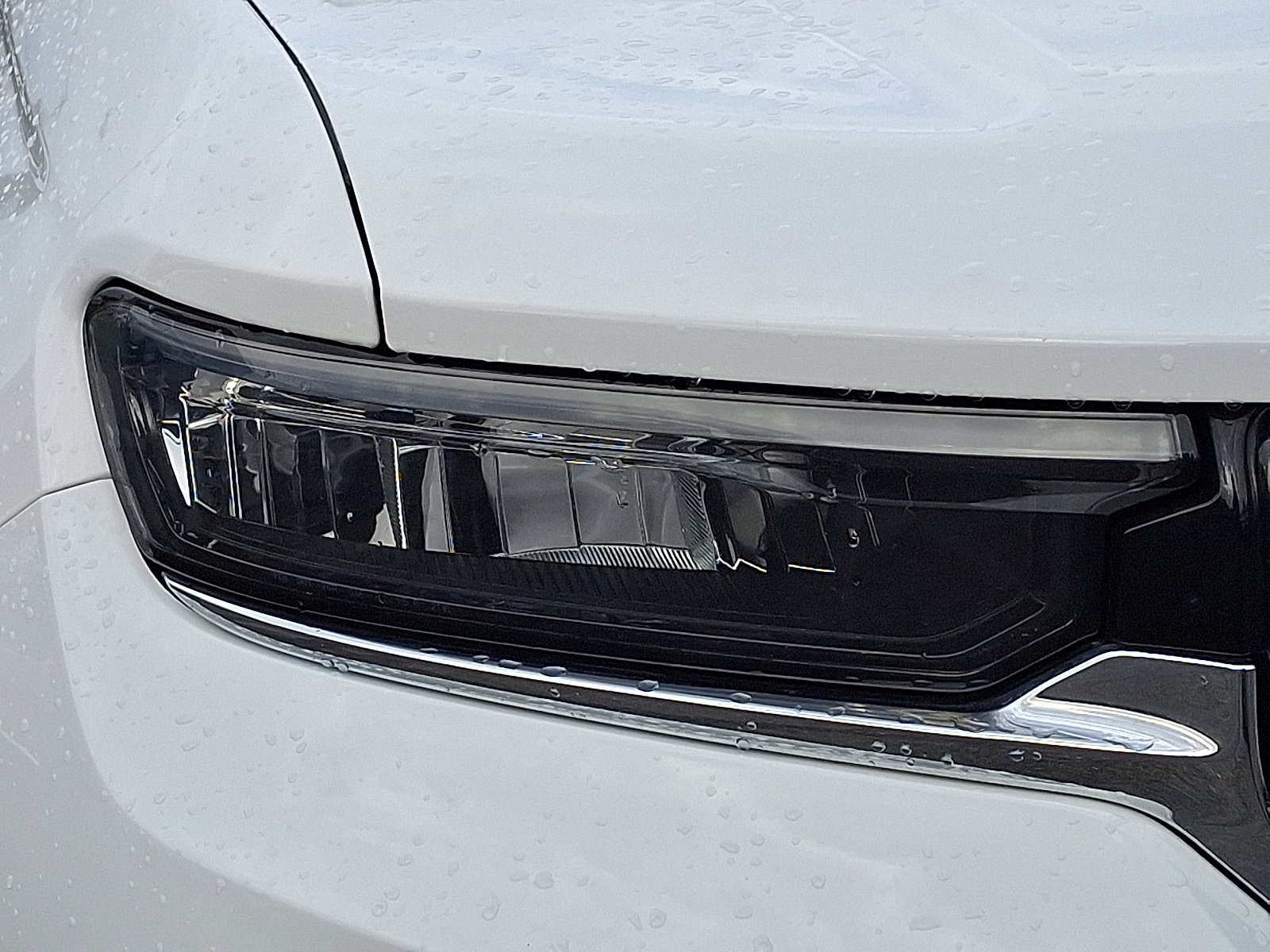 Used 2023 Jeep Grand Cherokee Limited image 10