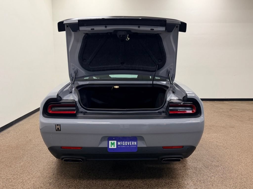 Used 2022 Dodge Challenger R/T Scat Pack RWD image 5
