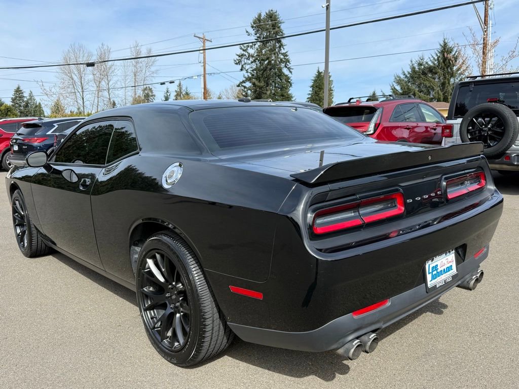 Used 2018 Dodge Challenger SXT image 3