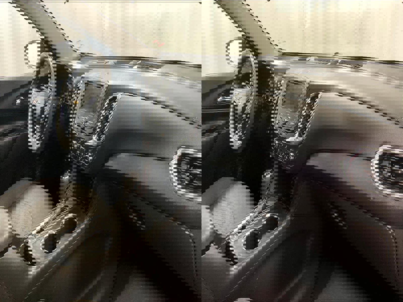 Used 2020 Chevrolet Equinox LT image 14