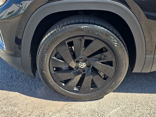 New 2026 Volkswagen Atlas SE image 9