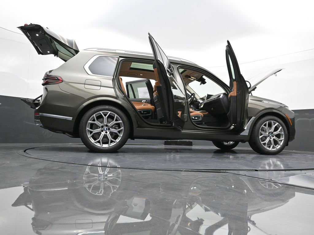 New 2025 BMW X7 xDrive40i image 52
