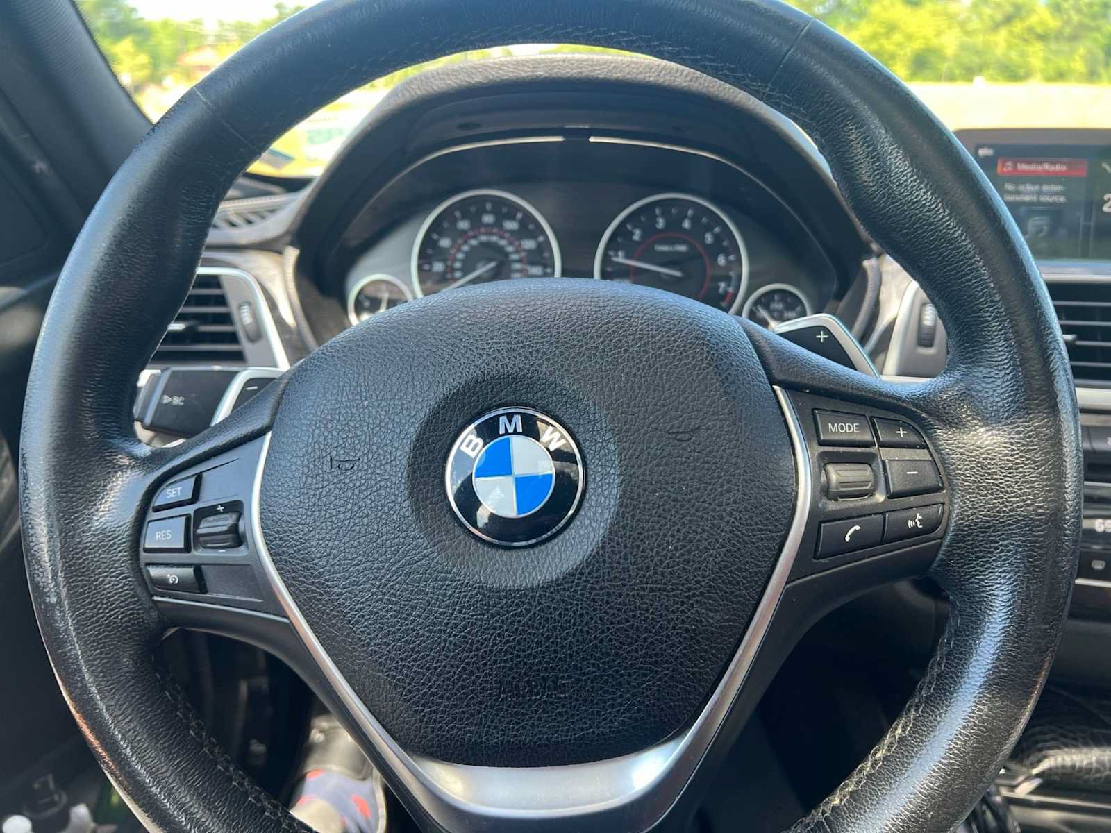 Used 2018 BMW 330i xDrive Wagon AWD/4WD image 19