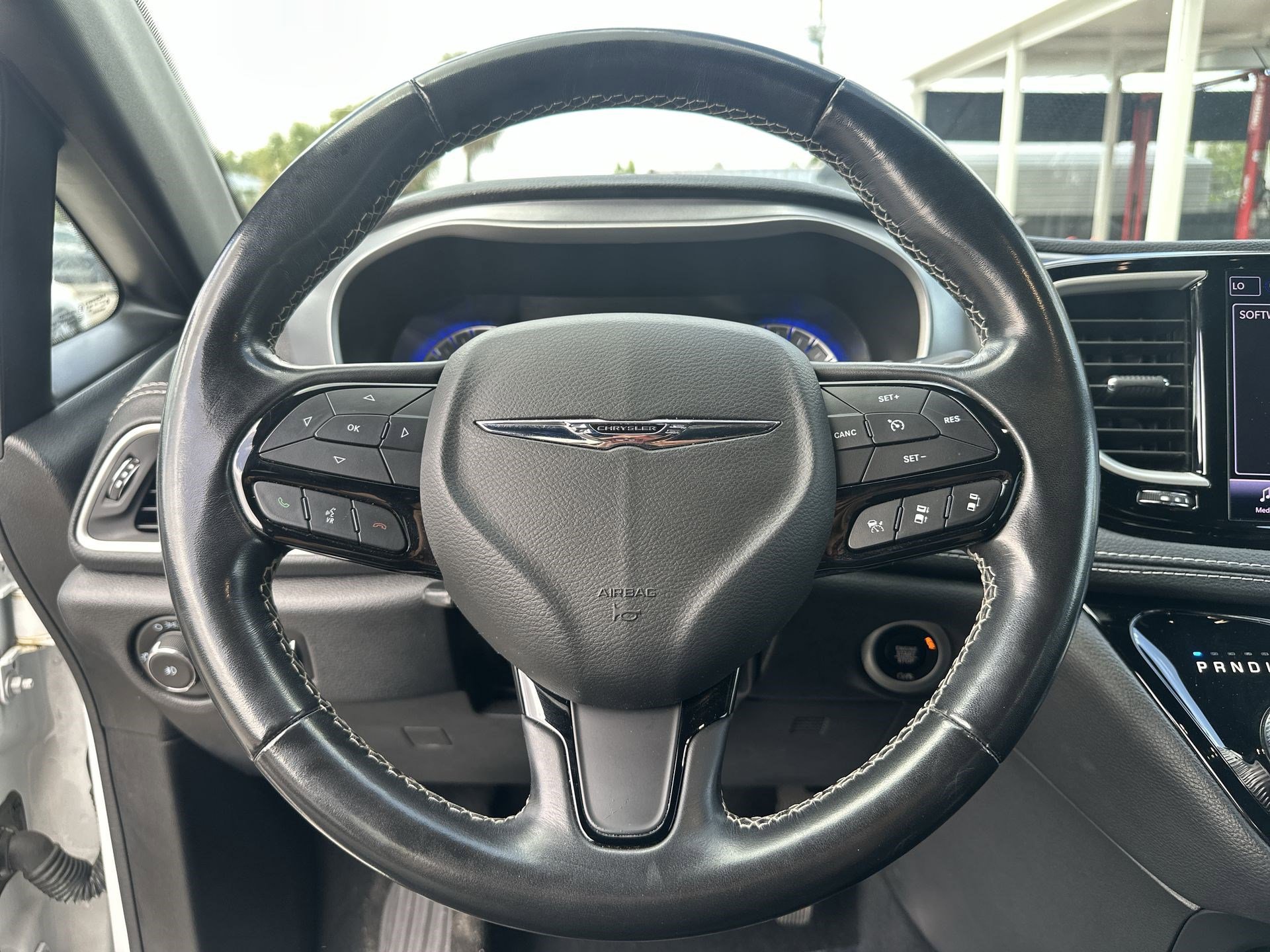 Used 2021 Chrysler Pacifica Touring w/ S Appearance Package image 11