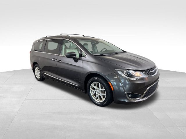 Used 2020 Chrysler Pacifica Touring-L FWD image 7