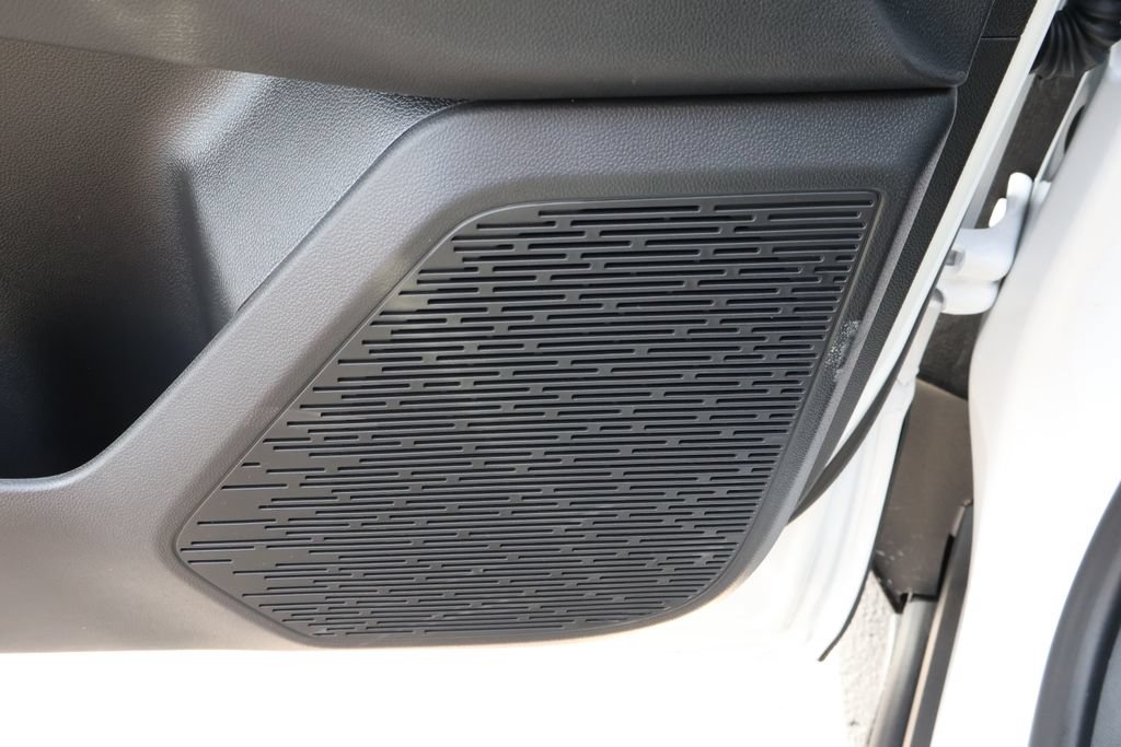 New 2027 Chevrolet Equinox LT w/ Midnight Edition FWD image 19