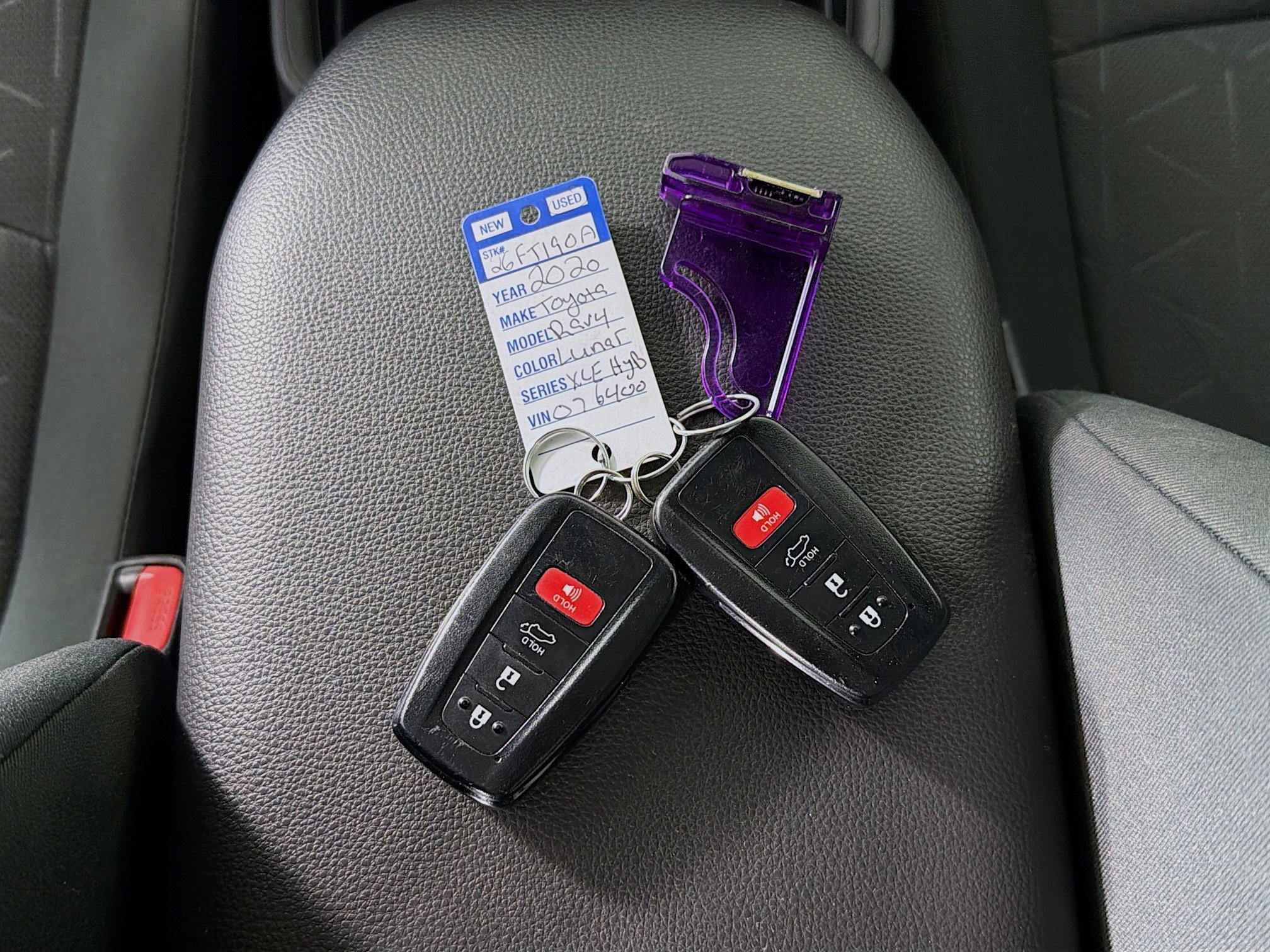 Used 2020 Toyota RAV4 XLE w/ Convenience Package image 33