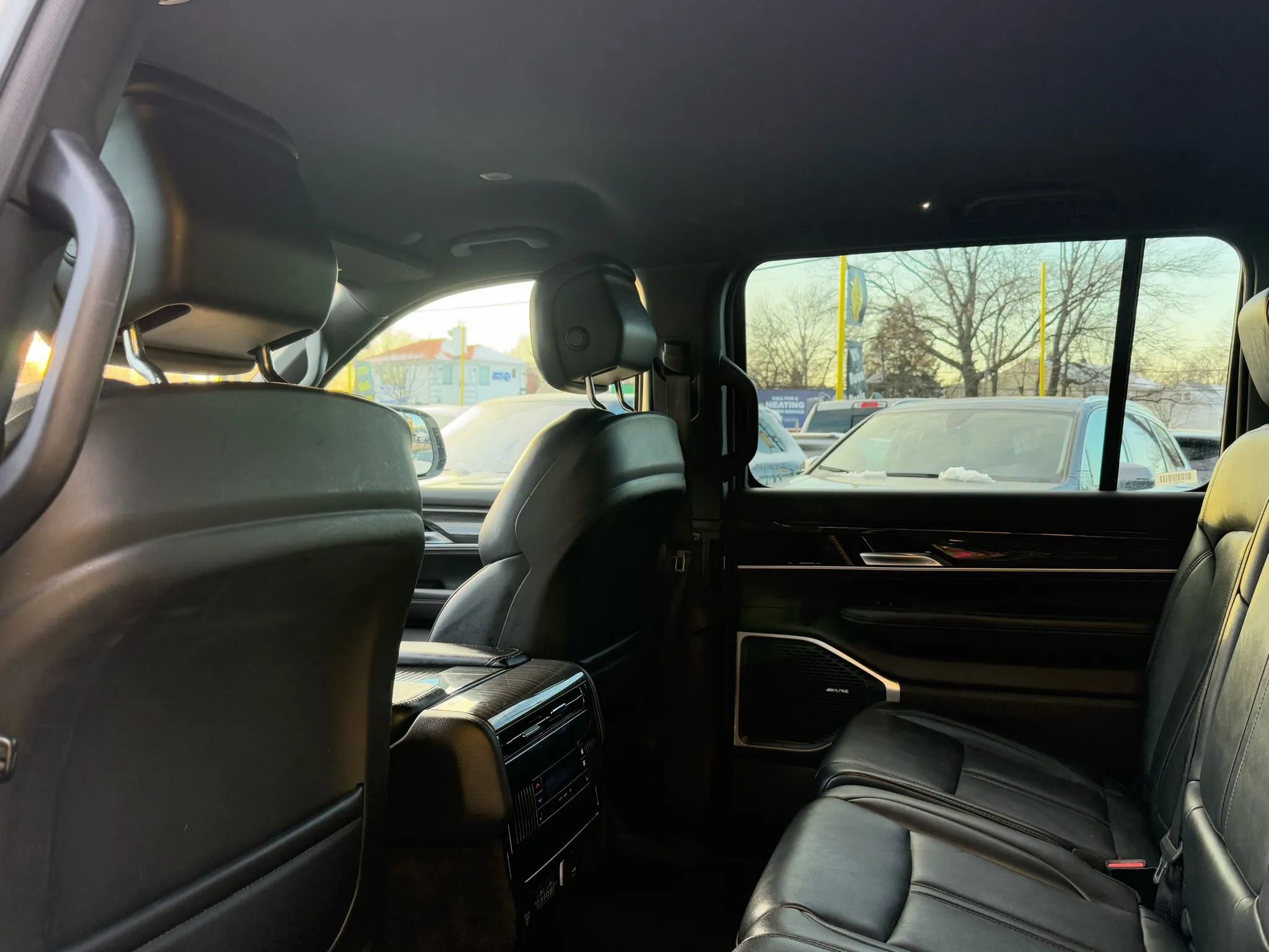 Used 2022 Jeep Wagoneer Series III image 29