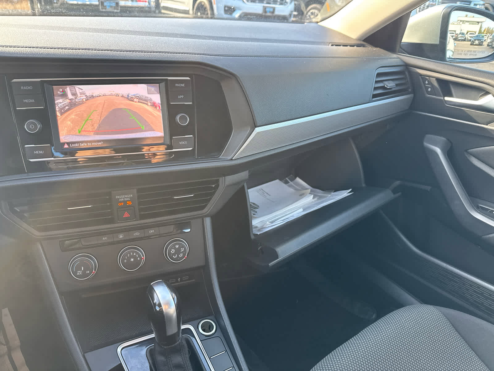 Used 2021 Volkswagen Jetta SE image 22