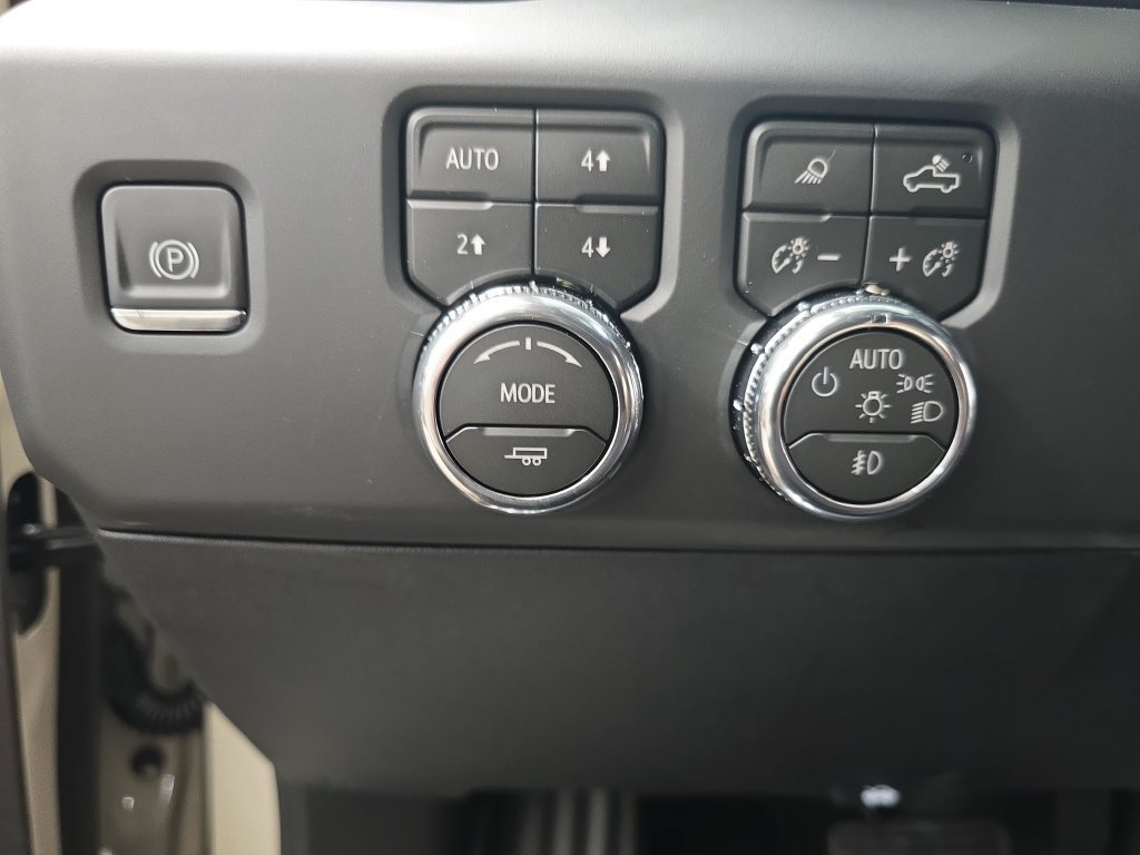 New 2026 GMC Sierra 1500 AT4 w/ AT4 Premium Package AWD/4WD image 24