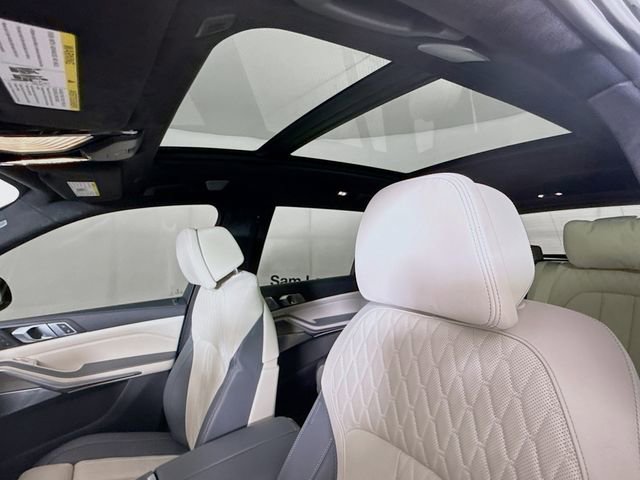 Used 2023 BMW X7 M60i w/ Executive Package AWD/4WD image 23