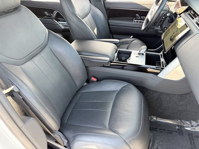 Used 2024 Land Rover Range Rover Long Wheelbase SE AWD/4WD image 18