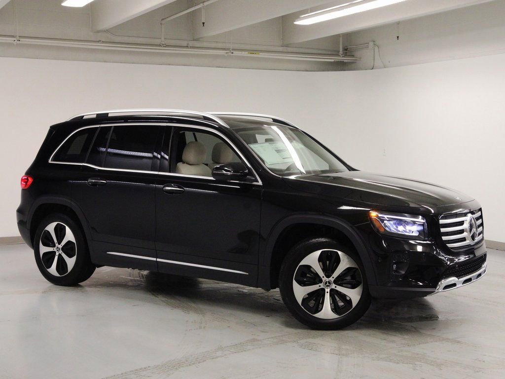 New 2026 Mercedes-Benz GLB 250 4MATIC image 4