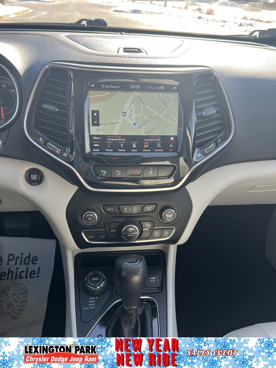Used 2019 Jeep Cherokee Limited w/ Technology Group image 25