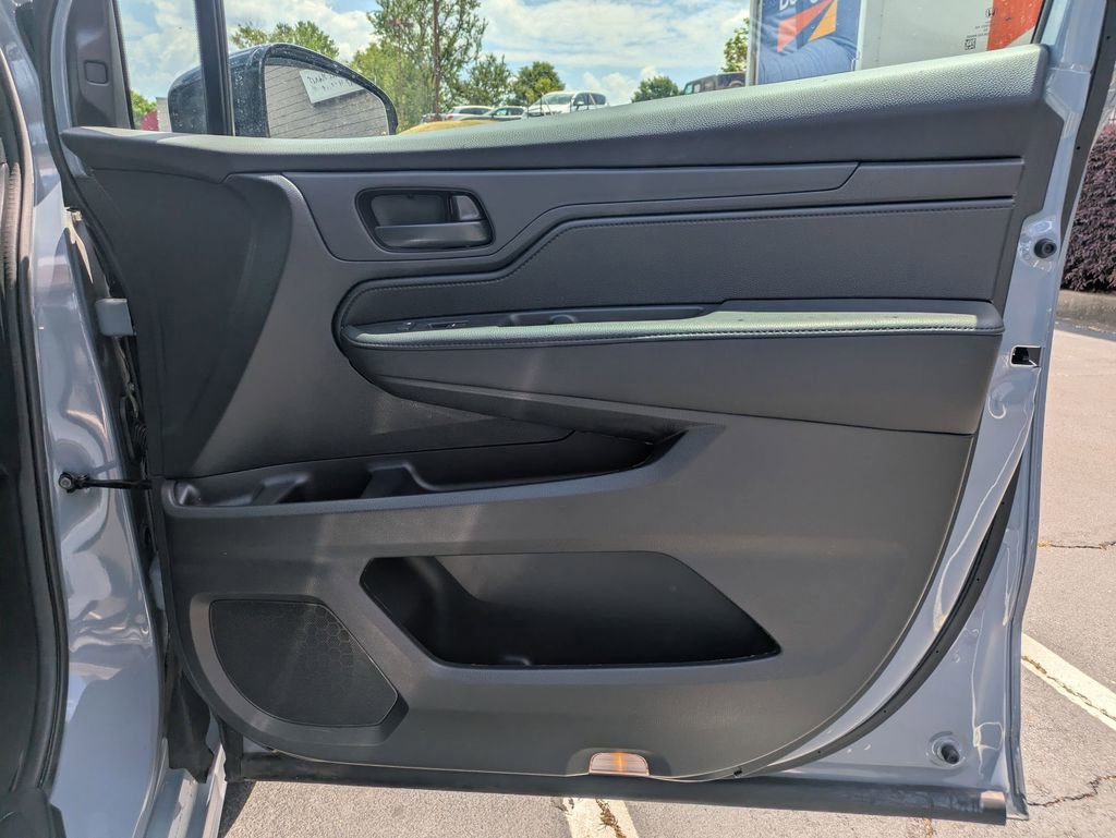 Used 2025 Honda Odyssey Sport-L image 32