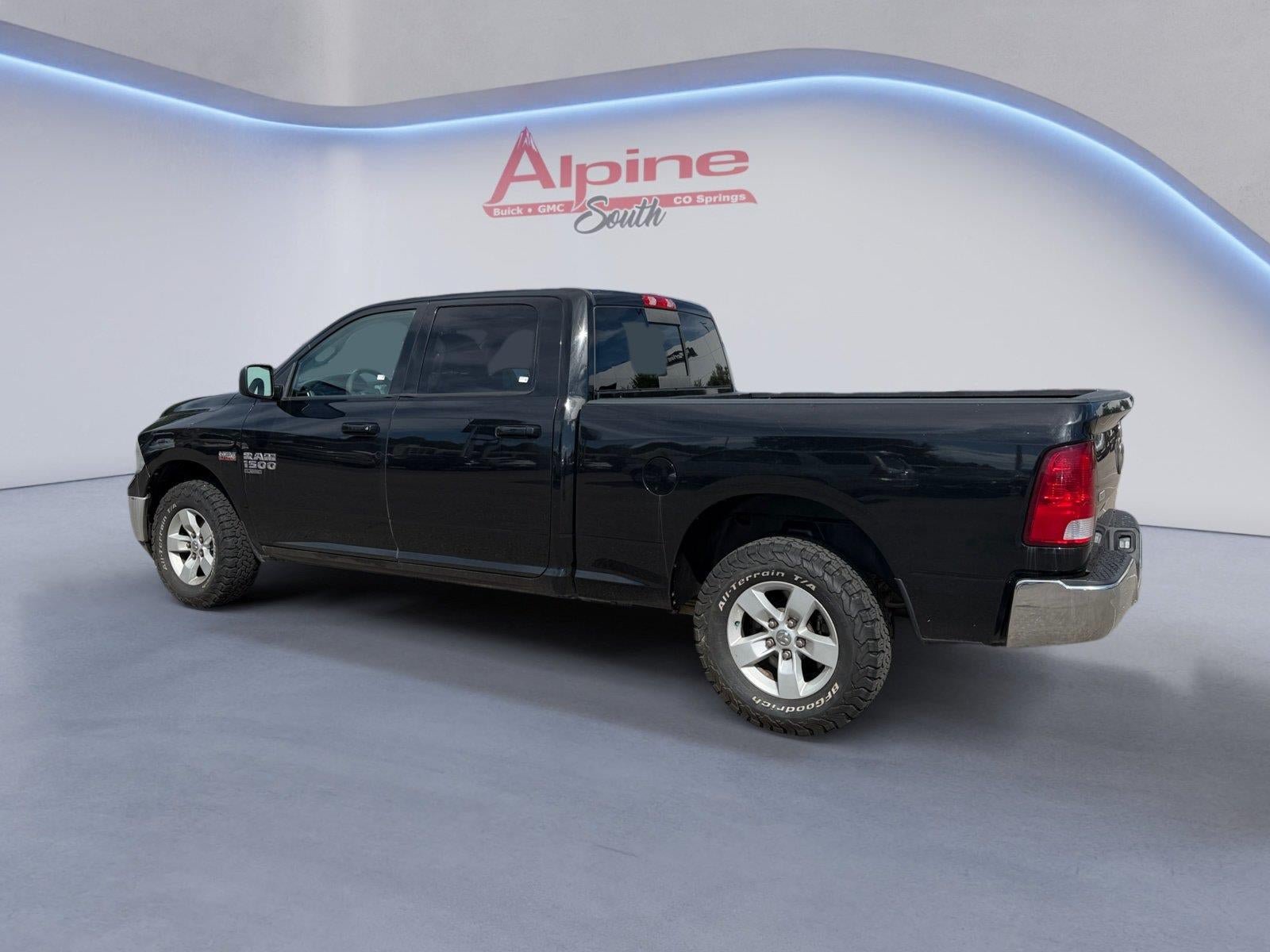 Used 2020 RAM 1500 Classic SLT AWD/4WD image 3