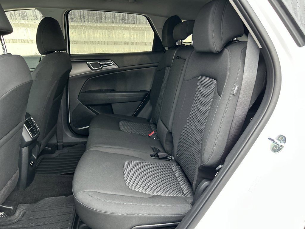 New 2026 Kia Sportage LX image 12