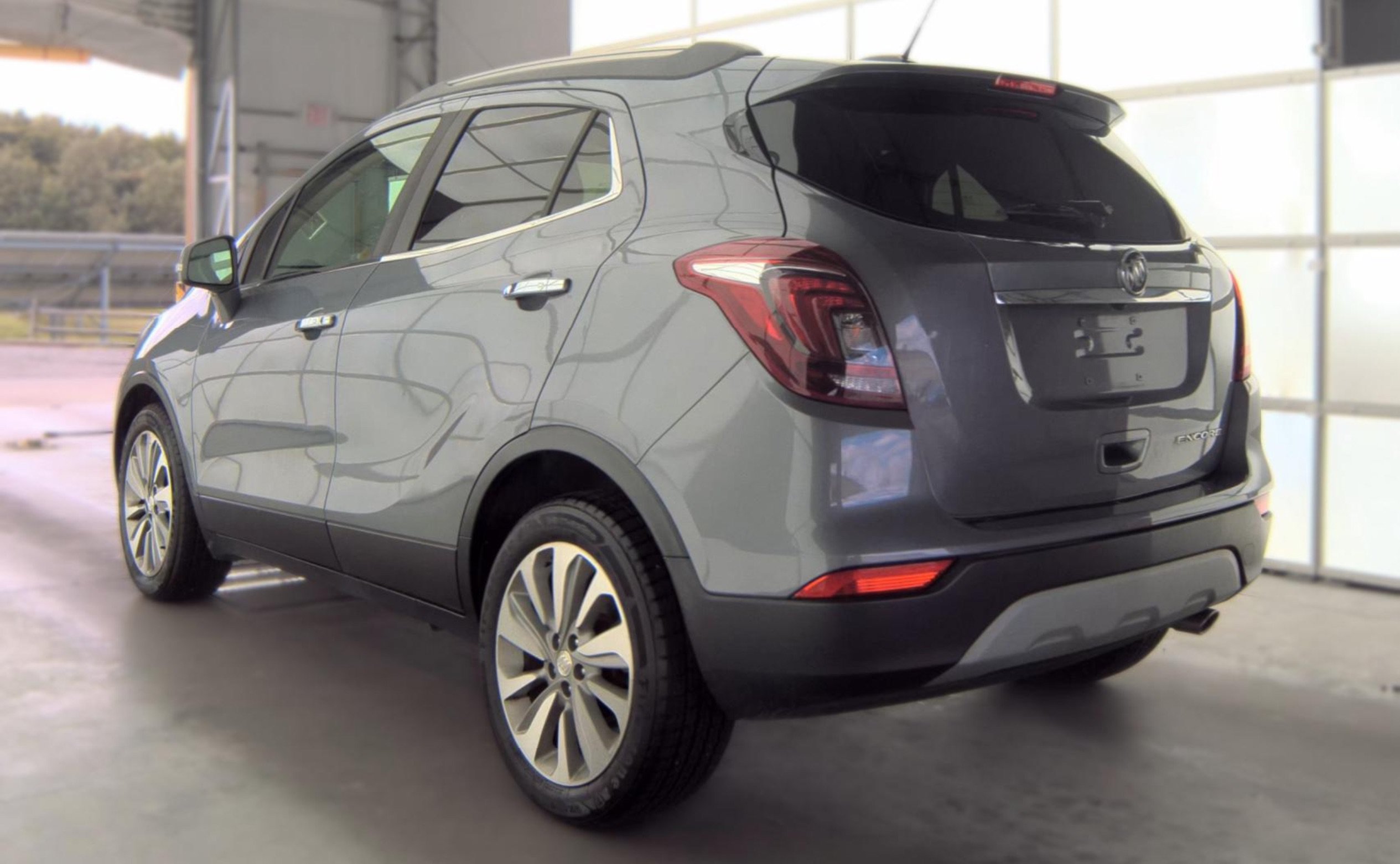 Used 2019 Buick Encore Preferred w/ Safety Package FWD image 4