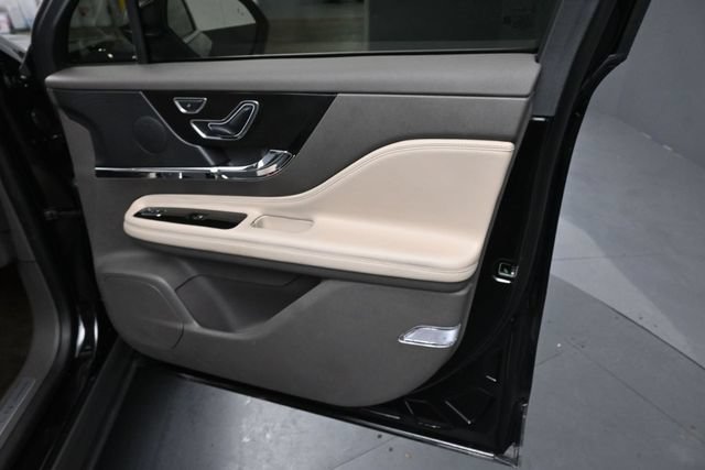 Certified 2023 Lincoln Corsair Reserve AWD/4WD image 31