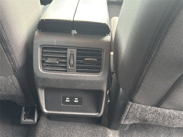 Used 2024 Nissan Rogue SV image 40