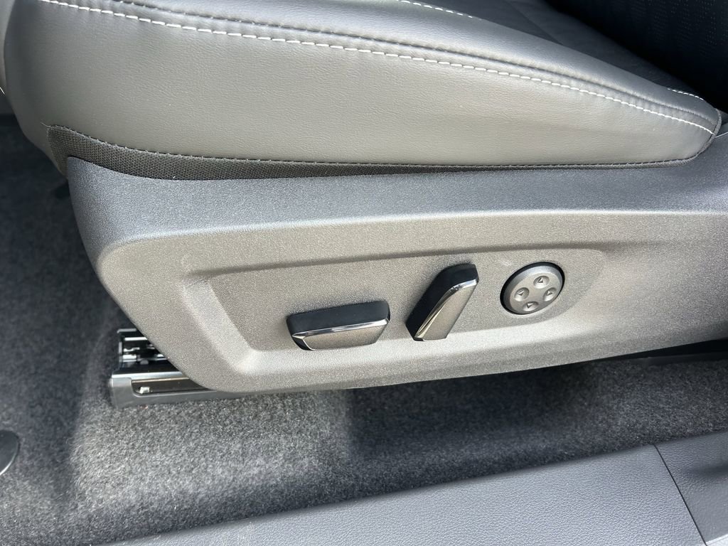 Used 2026 Nissan Murano Platinum w/ Cargo Package image 17