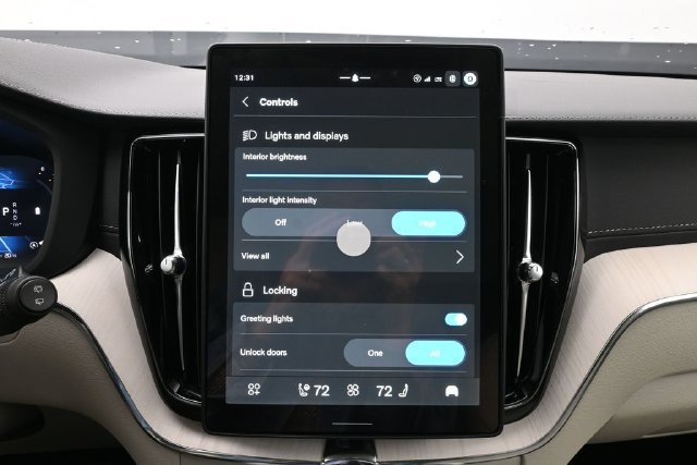New 2027 Volvo XC60 B5 Ultra AWD/4WD image 18