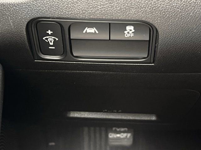 Used 2021 Kia Sorento S FWD image 21