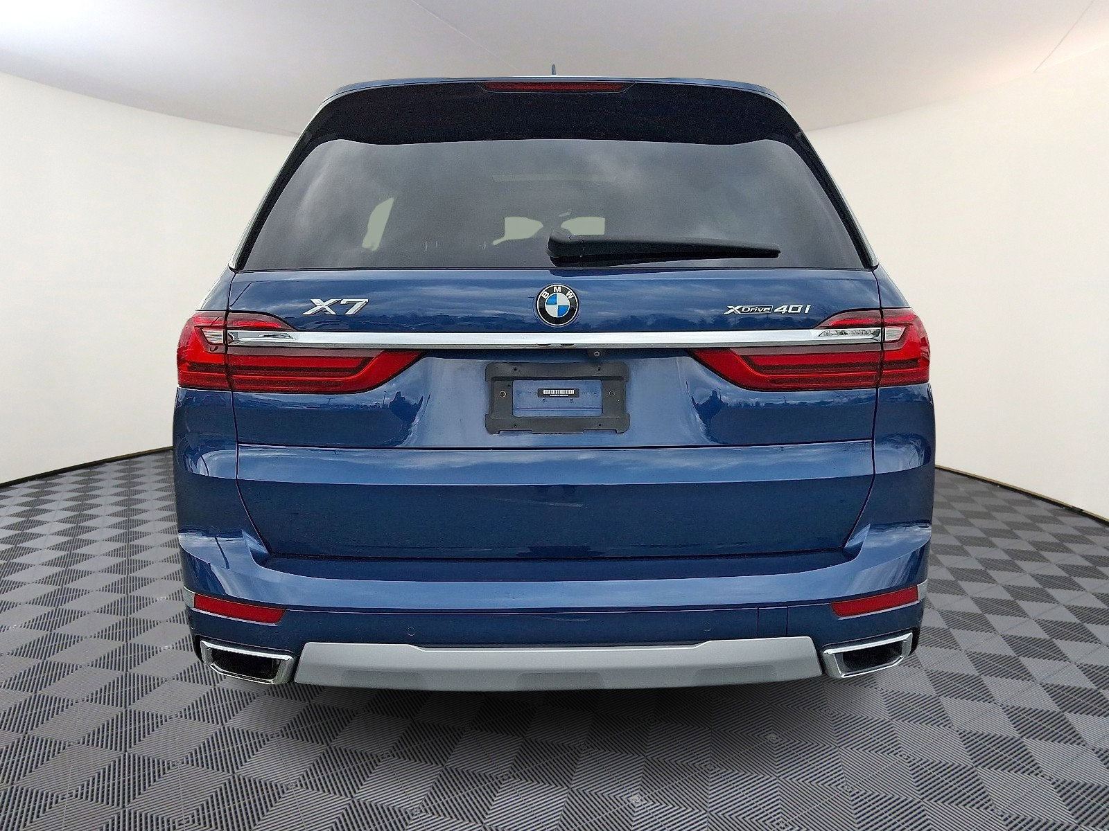 Used 2021 BMW X7 xDrive40i w/ Premium Package image 3