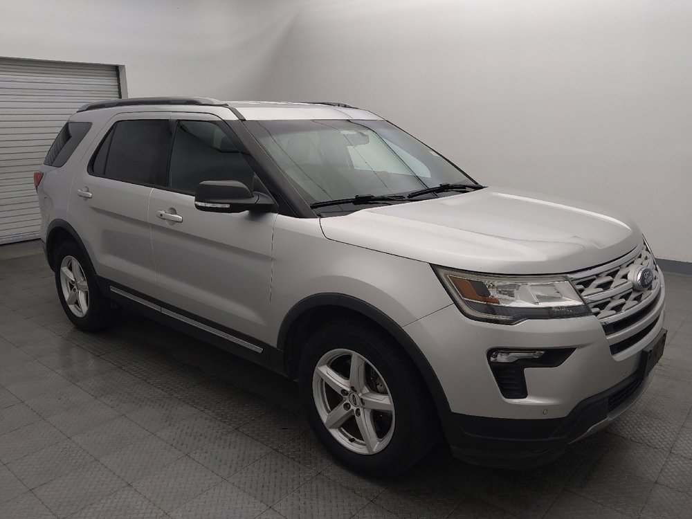 Used 2019 Ford Explorer XLT w/ Equipment Group 202A image 11