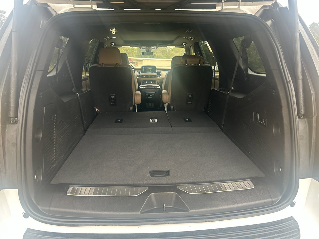 Used 2022 Chevrolet Suburban Premier image 12