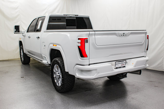 Used 2024 GMC Sierra 2500 Denali Ultimate AWD/4WD image 6