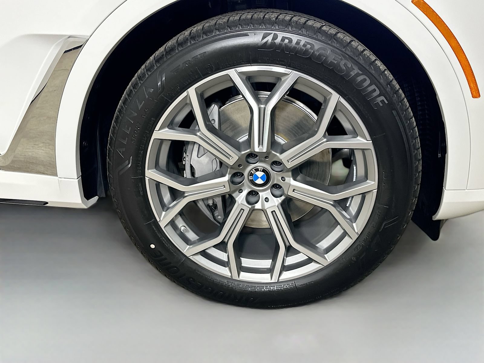 New 2027 BMW X7 xDrive40i w/ Premium Package AWD/4WD image 10