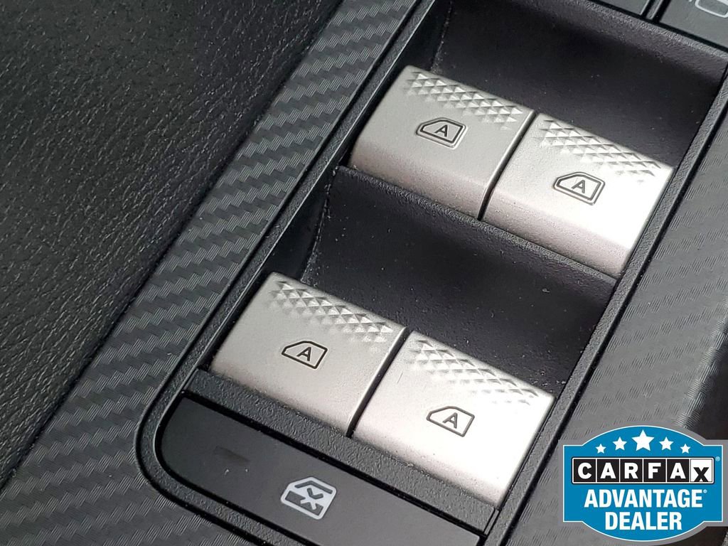 Used 2024 Mitsubishi Outlander SE image 35