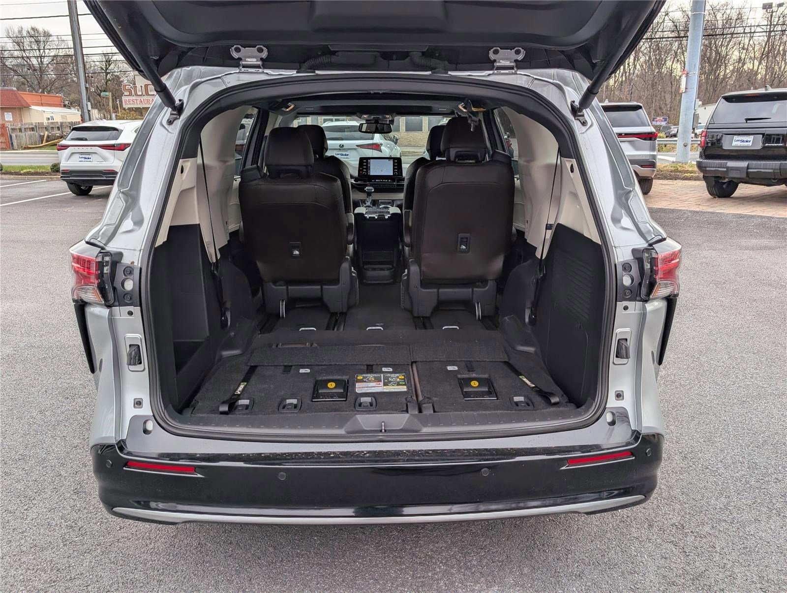 Used 2024 Toyota Sienna Platinum image 14