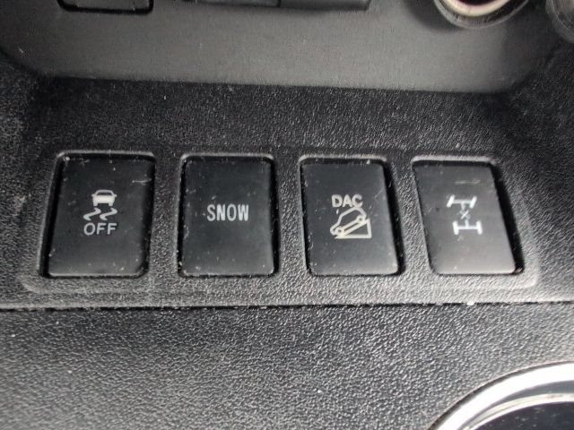Used 2019 Toyota Highlander SE AWD/4WD image 27