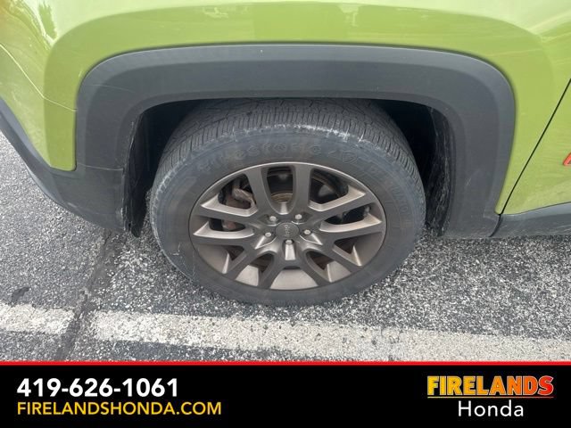 Used 2016 Jeep Renegade 75th Anniversary FWD image 12
