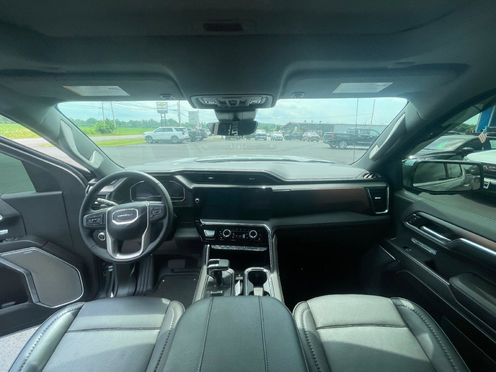 Used 2025 GMC Sierra 1500 Denali w/ Denali Reserve Package image 6