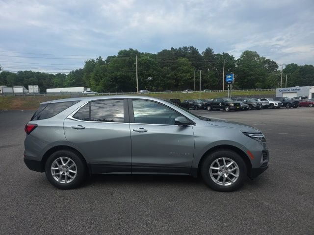 Used 2024 Chevrolet Equinox LS FWD image 2