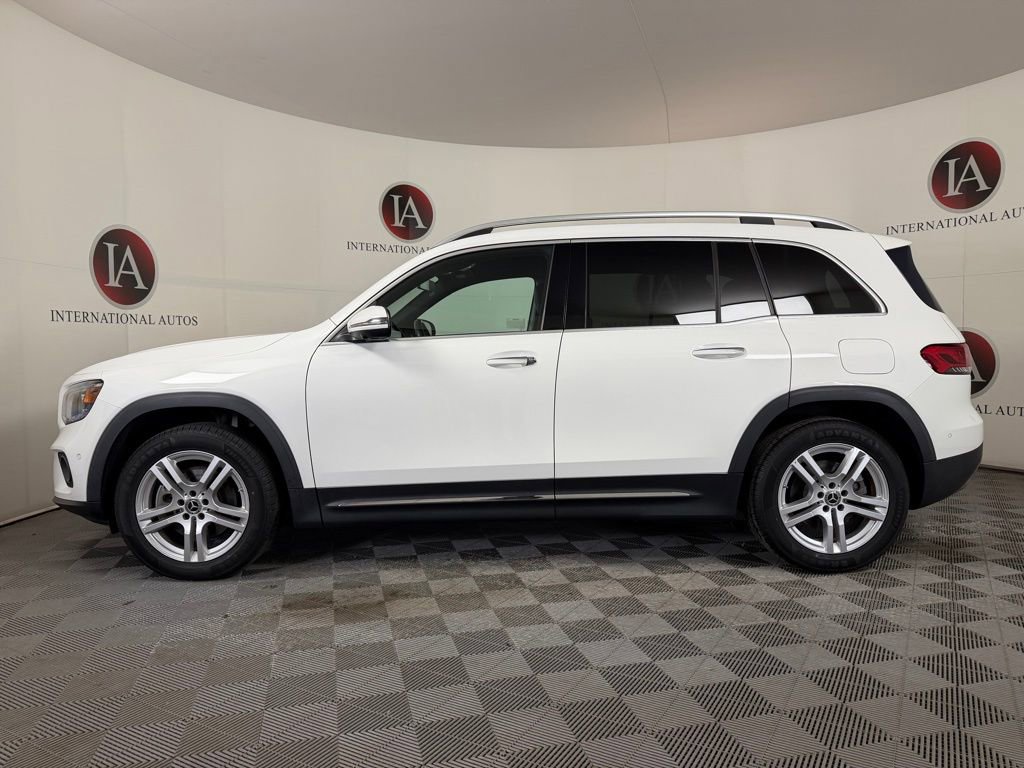 Used 2022 Mercedes-Benz GLB 250 4MATIC w/ Premium Package Lite image 6