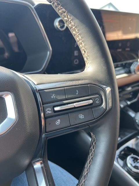 Used 2023 GMC Canyon AT4 w/ AT4 Premium Package image 14