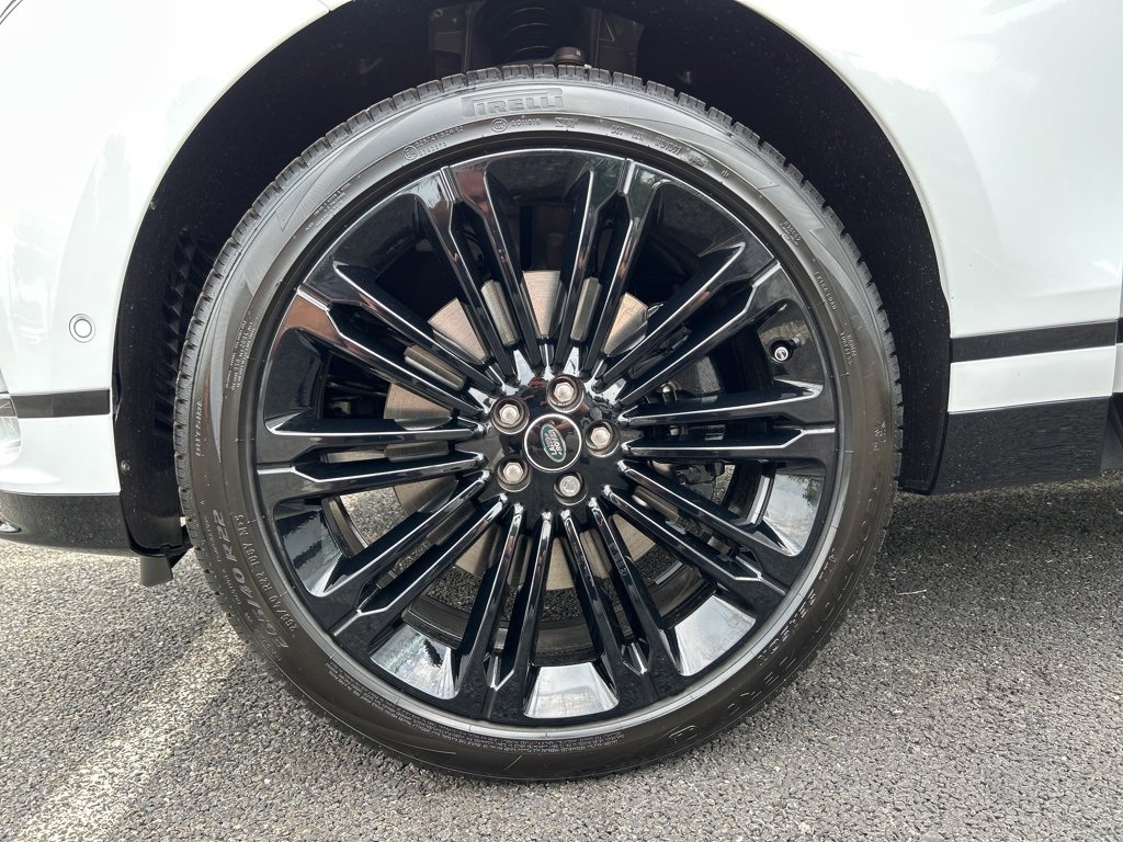 New 2026 Land Rover Range Rover Velar Dynamic SE image 27