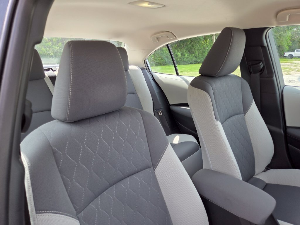 Certified 2025 Toyota Corolla LE w/ Convenience Package FWD image 15