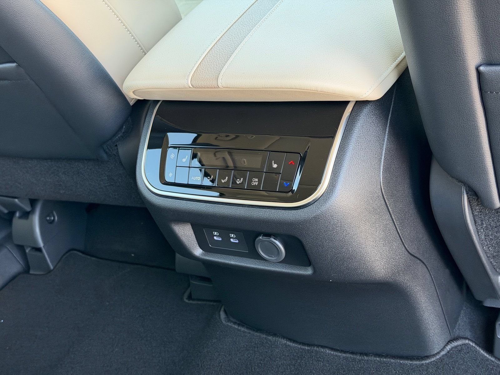 New 2026 Nissan Armada Platinum Reserve AWD/4WD image 12