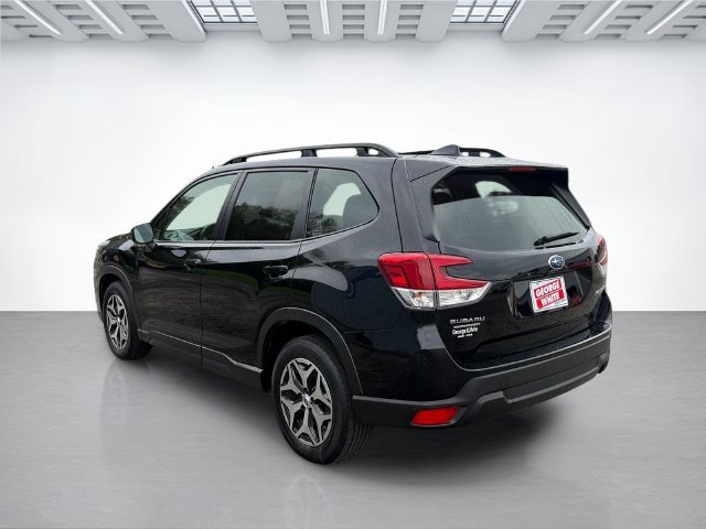 Used 2024 Subaru Forester Premium AWD/4WD image 7