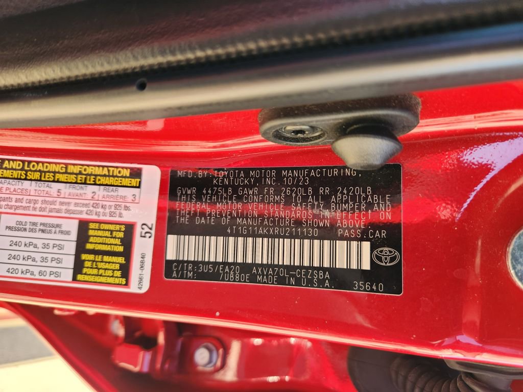 Used 2024 Toyota Camry SE image 37