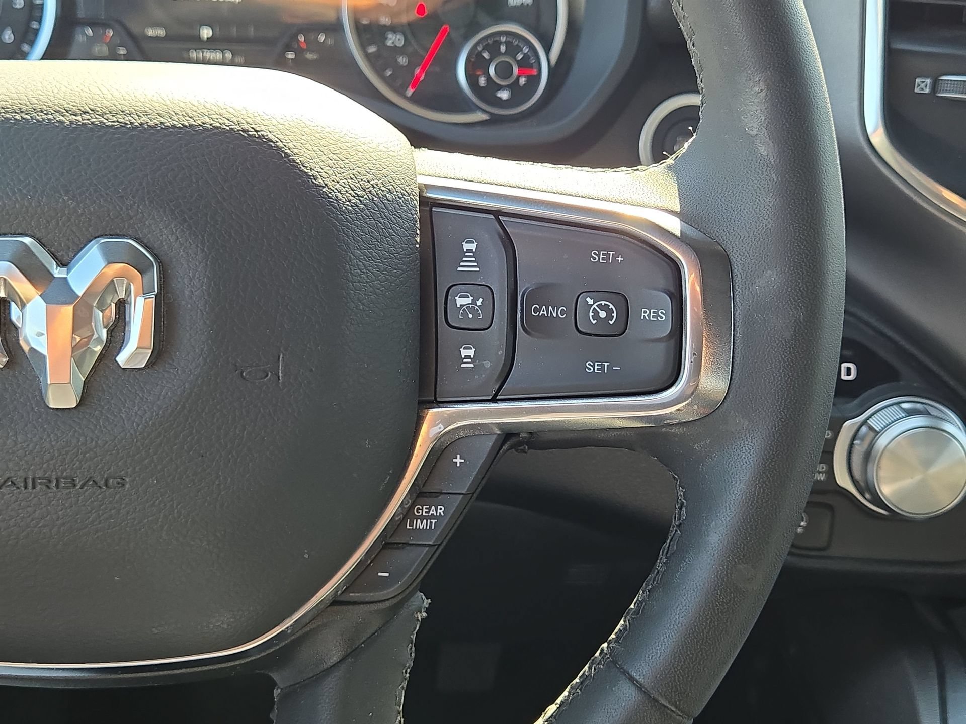 Used 2026 RAM 1500 Laramie AWD/4WD image 21