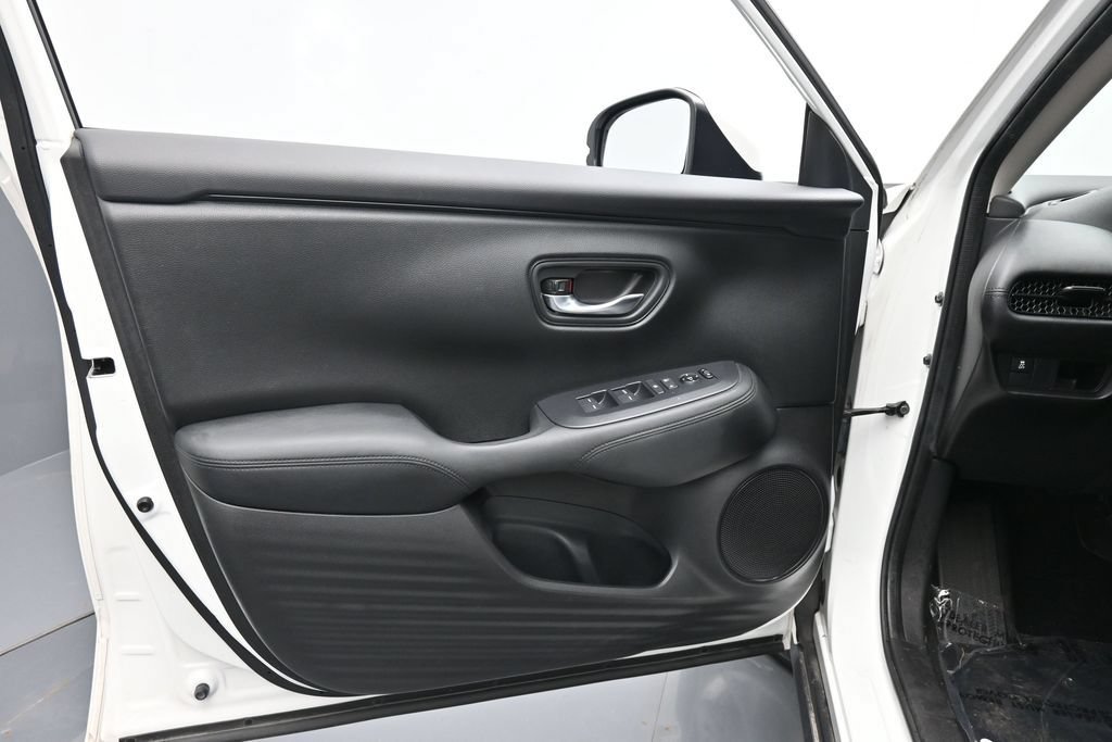 Certified 2024 Honda HR-V LX image 18