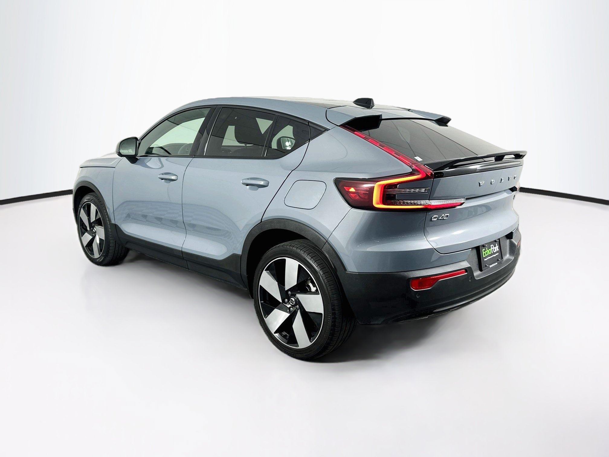 Used 2023 Volvo C40 P8 Recharge Ultimate w/ Protection Package Premier AWD/4WD image 5