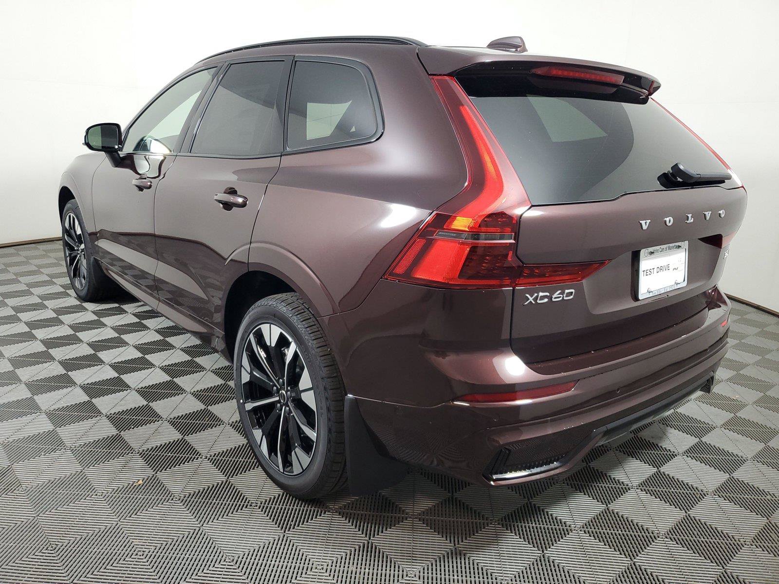 New 2026 Volvo XC60 B5 Plus w/ Climate Package AWD/4WD image 4